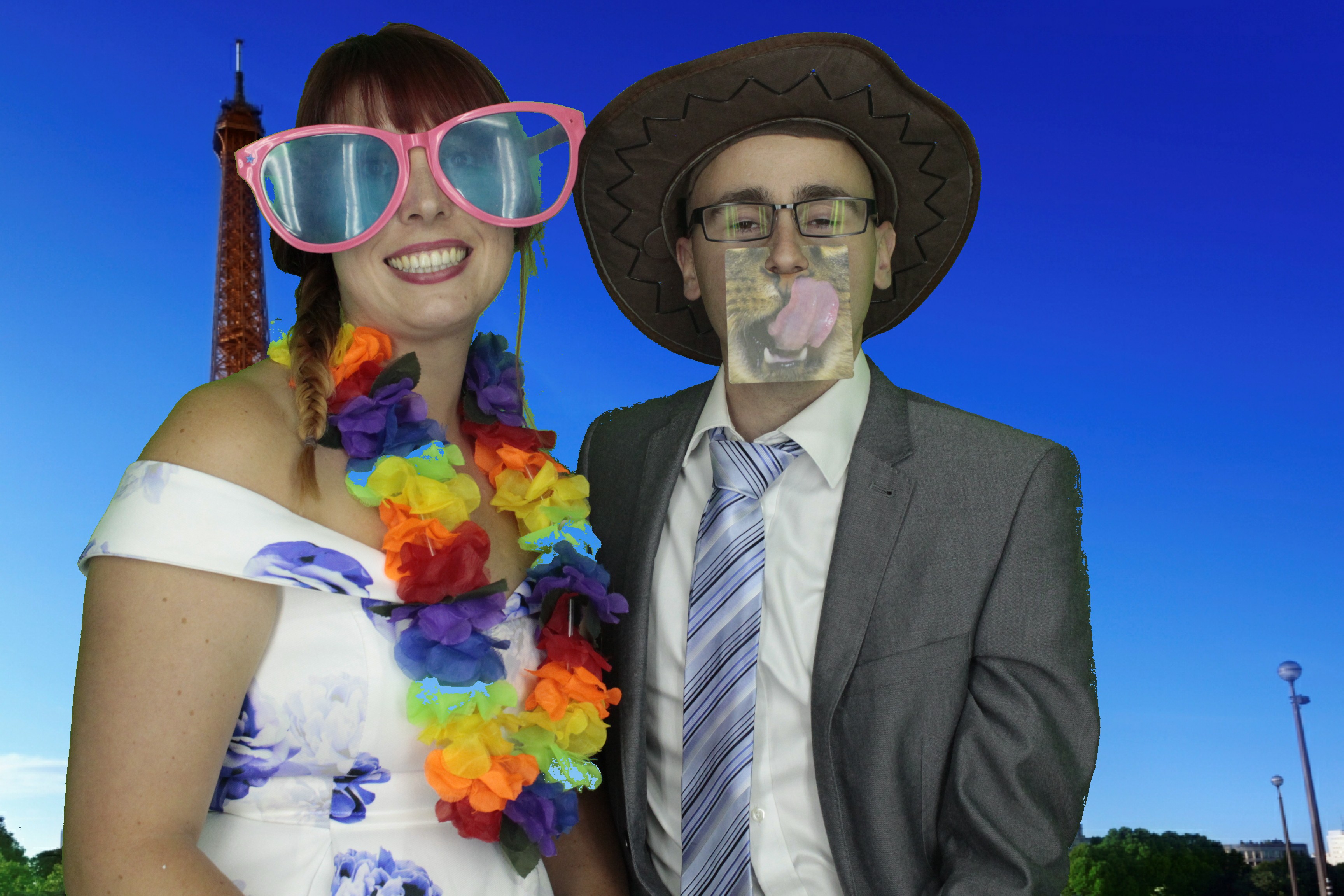 Nikki & Simon | View more photos from the event at gallery.myphotoboothexperience.co.uk/u/MyPhotoBoothExperienceLtd/Nikki-Simon